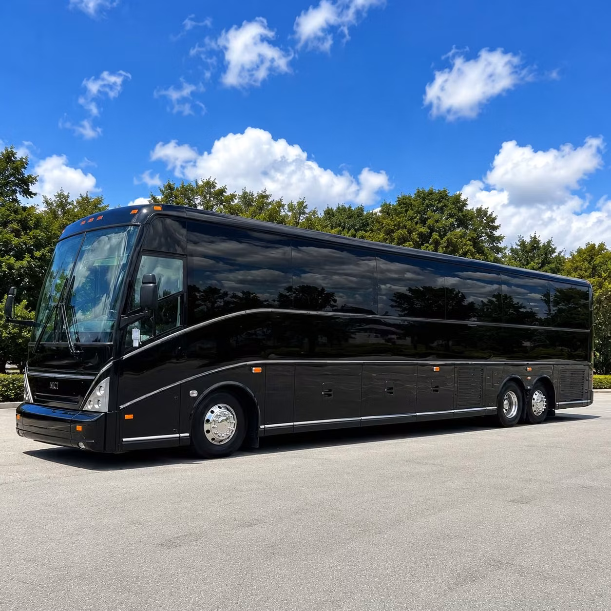 employee shuttle services that keep your kissimmee workforce moving