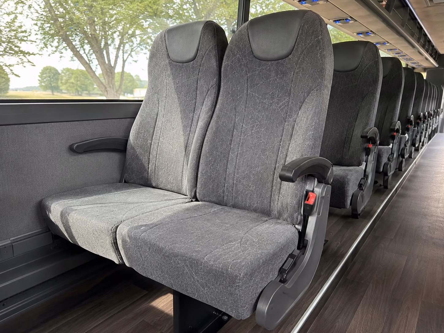 kissimmee bus rentals for school field trips