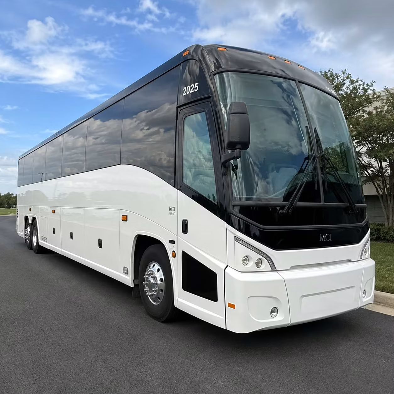 kissimmee groups love riding to amway center in style